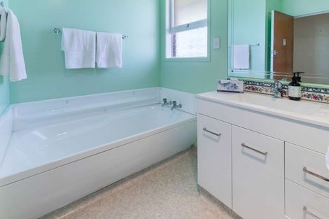 Photo of property in 54 Island View Road, Western Heights, Rotorua, 3015