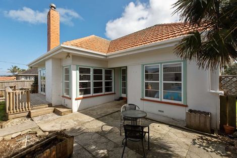Photo of property in 8 Howden Street, Waiuku, 2123