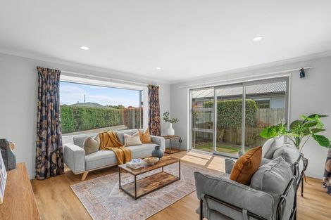 Photo of property in 8 Constance Place, Aidanfield, Christchurch, 8025