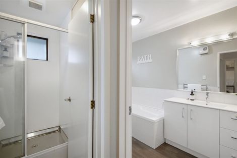 Photo of property in 27b Montclare Avenue, Ilam, Christchurch, 8041