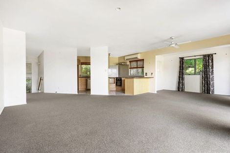 Photo of property in 96 Hadfield Street, Beach Haven, Auckland, 0626