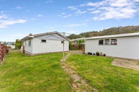 Photo of property in 18 Tanekaha Street, Stokes Valley, Lower Hutt, 5019