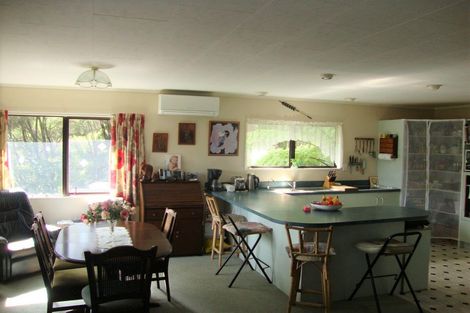 Photo of property in 79 Yorke Road, Haruru, 0204