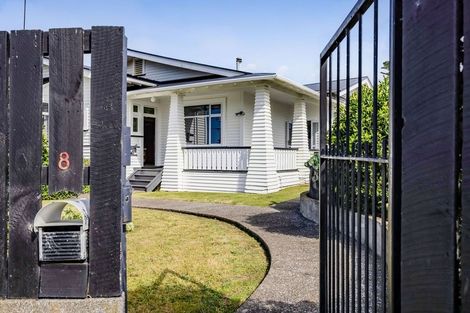 Photo of property in 8 Lincoln Street, Patea, 4520