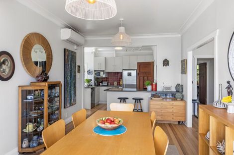 Photo of property in 2/104 Stanley Point Road, Stanley Point, Auckland, 0624