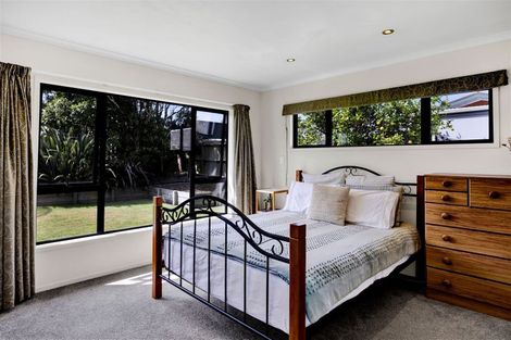 Photo of property in 4 Corokia Street, Bell Block, New Plymouth, 4312