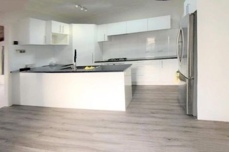 Photo of property in 52 Tiverton Road, Avondale, Auckland, 0600