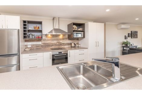 Photo of property in 6 Pemberton Drive, Amberley, 7410