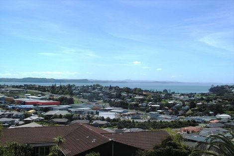 Photo of property in 85 Wade River Road, Stanmore Bay, Whangaparaoa, 0932