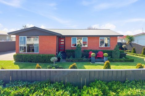 Photo of property in 23 Gibbons Crescent, Castlecliff, Whanganui, 4501