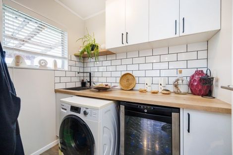 Photo of property in 127 Apollo Parade, Milson, Palmerston North, 4414