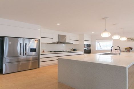 Photo of property in 69 Bordeaux Parade, Te Atatu South, Auckland, 0610