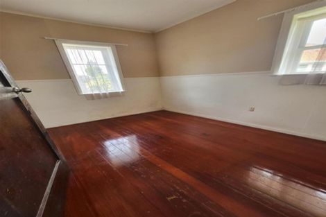 Photo of property in 2 Riversdale Road, Avondale, Auckland, 1026