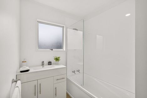 Photo of property in 15 Oleander Place, Bell Block, New Plymouth, 4312