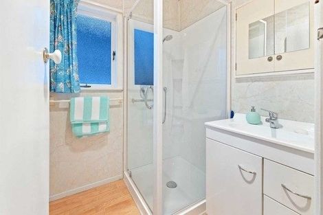 Photo of property in 58 Royal Road, Massey, Auckland, 0614