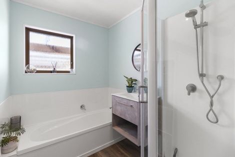 Photo of property in 46 Sandspit Road, Waiuku, 2123