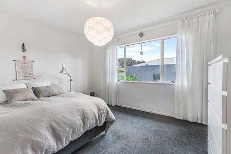 Photo of property in 8b Riverton Road, Mount Maunganui, 3116