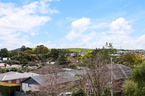 Photo of property in 8/2 Tahuhu Road, Mount Wellington, Auckland, 1062