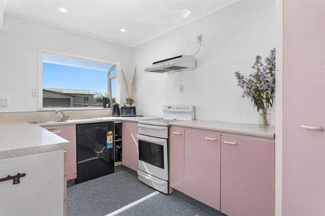 Photo of property in 10 Mananui Crescent, Whakatane, 3120