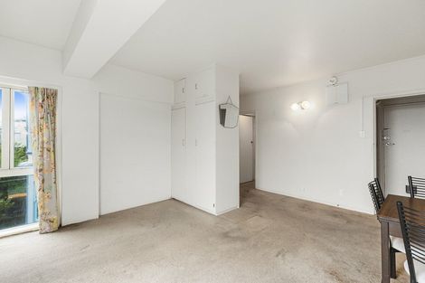 Photo of property in Fairmont Flats, 2d/20 Maarama Crescent, Aro Valley, Wellington, 6021