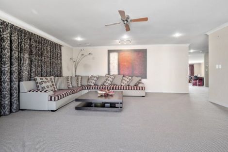 Photo of property in 27 Devoy Drive, Owhata, Rotorua, 3010