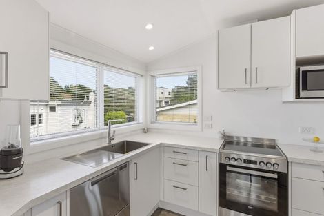 Photo of property in 17 Margaret Road, Raumati Beach, Paraparaumu, 5032