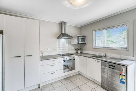 Photo of property in 24/94 Glengarry Road, Glen Eden, Auckland, 0602
