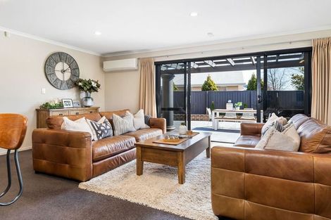 Photo of property in 2 Armour Place, Halswell, Christchurch, 8025