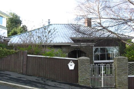 Photo of property in 24 Athol Place, Ravensbourne, Dunedin, 9022