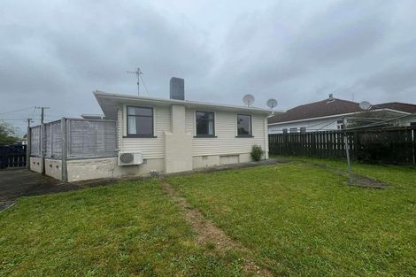 Photo of property in 11 George Street, Levin, 5510