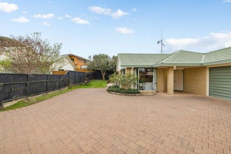 Photo of property in 15 Moreland Avenue, Pukete, Hamilton, 3200