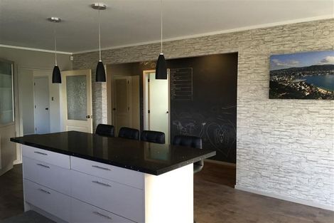 Photo of property in 2 Watson Drive, Paraparaumu Beach, Paraparaumu, 5032