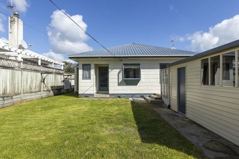 Photo of property in 23 Turi Street, Welbourn, New Plymouth, 4312