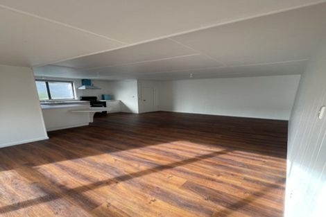 Photo of property in 20 Woodside Road, Massey, Auckland, 0614