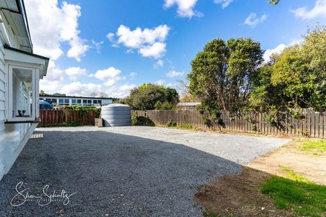 Photo of property in 12 Franklin Road, Paparoa, 0571