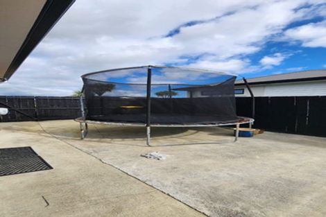 Photo of property in 2 Wellfield Drive, Papakura, 2110