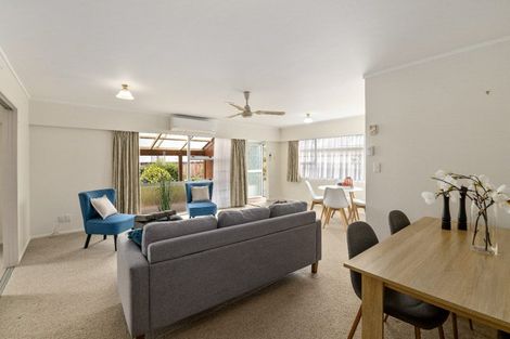 Photo of property in 2 Winslow Place, Levin, 5510