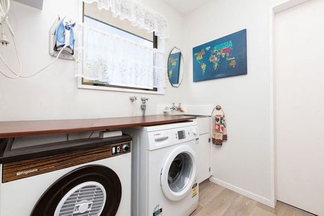 Photo of property in 3 Prudhoe Lane, Northcote, Christchurch, 8052