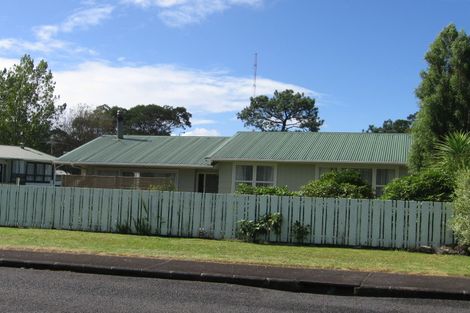 Photo of property in 53 Riverpark Crescent, Henderson, Auckland, 0610