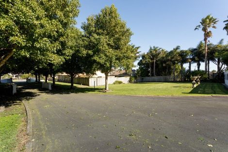 Photo of property in 11 St Clair Place, Browns Bay, Auckland, 0630