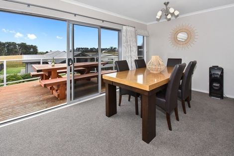 Photo of property in 7 Goble Road, Clarks Beach, Pukekohe, 2679