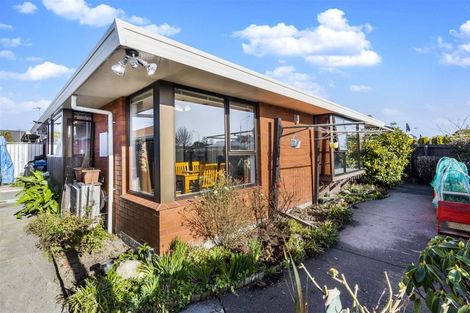 Photo of property in 1/151 Northcote Road, Northcote, Christchurch, 8052