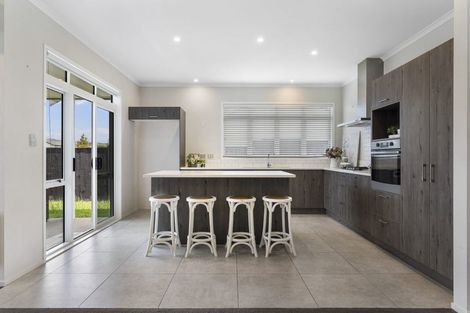 Photo of property in 15 Turua Rise, Karaka, Papakura, 2113