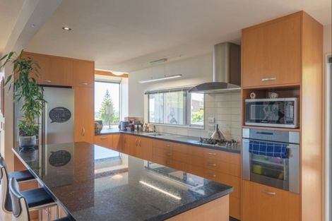 Photo of property in 37a Kotare Street, Waikanae, 5036