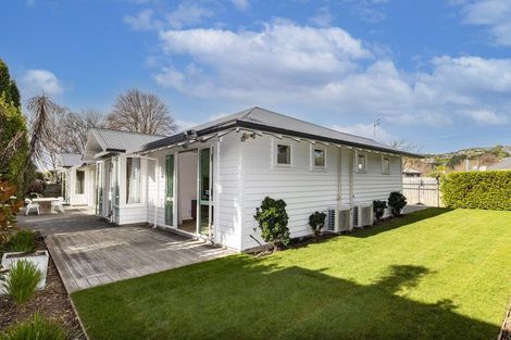Photo of property in 3 Wherstead Road, Cashmere, Christchurch, 8022