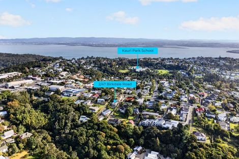 Photo of property in 2/47 Birkdale Road, Birkdale, Auckland, 0626