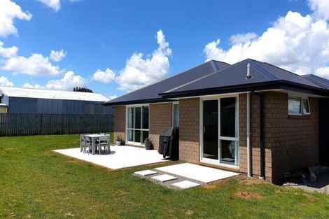 Photo of property in 15 Cressy Place, Darfield, 7510