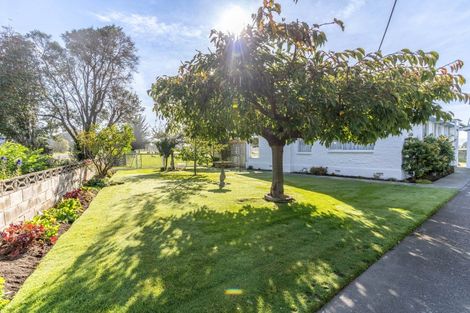 Photo of property in 128 Campbell Road, Winton, 9783