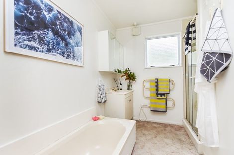 Photo of property in 1 Chequers Way, Crofton Downs, Wellington, 6035