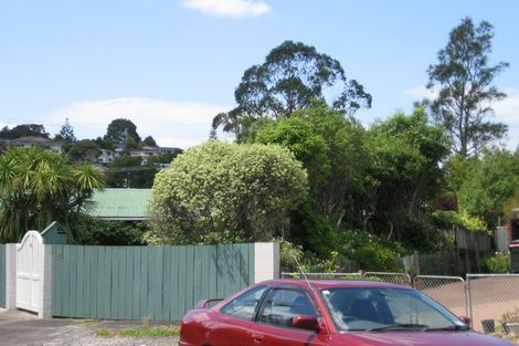 Photo of property in 35 Maui Pomare Street, Blockhouse Bay, Auckland, 0600